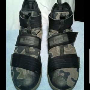 Labron James Nike Basketball Shoes